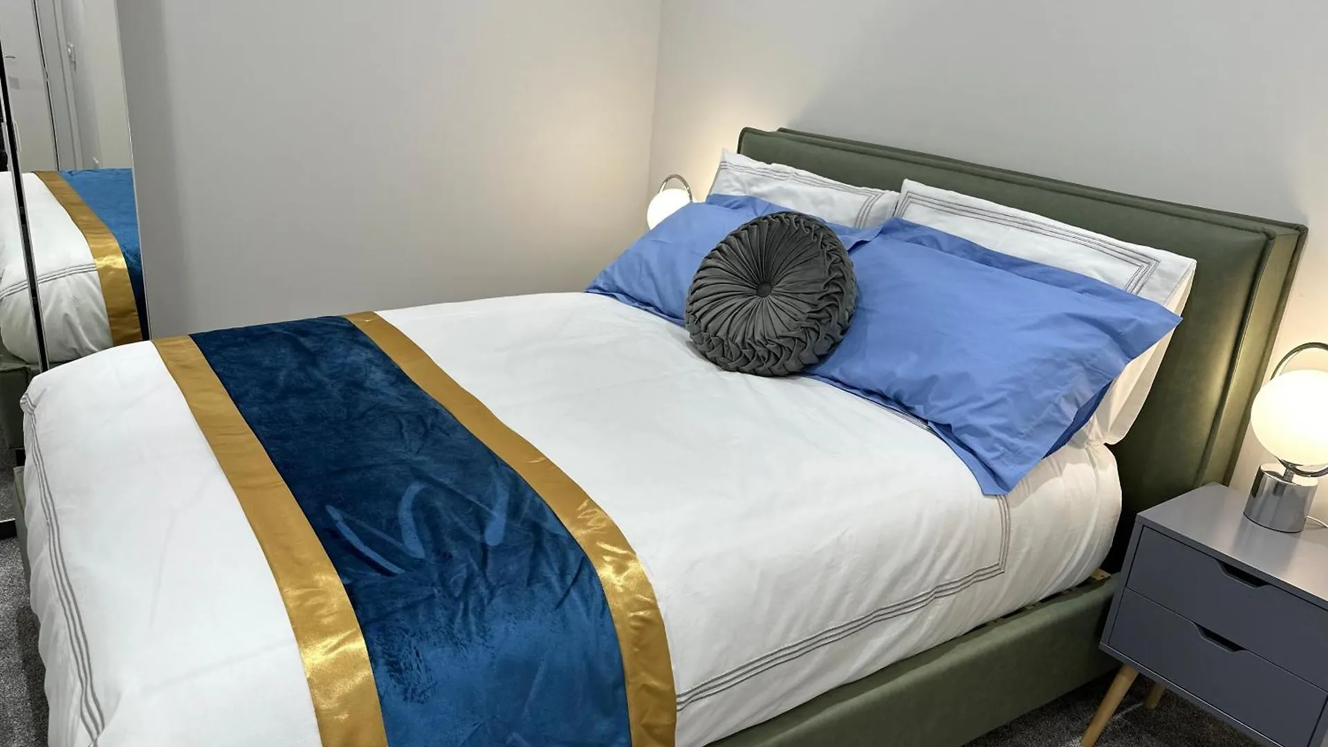 Aqua Dream Luxury Apartment-Coyles Place At Portland 88 Belfast