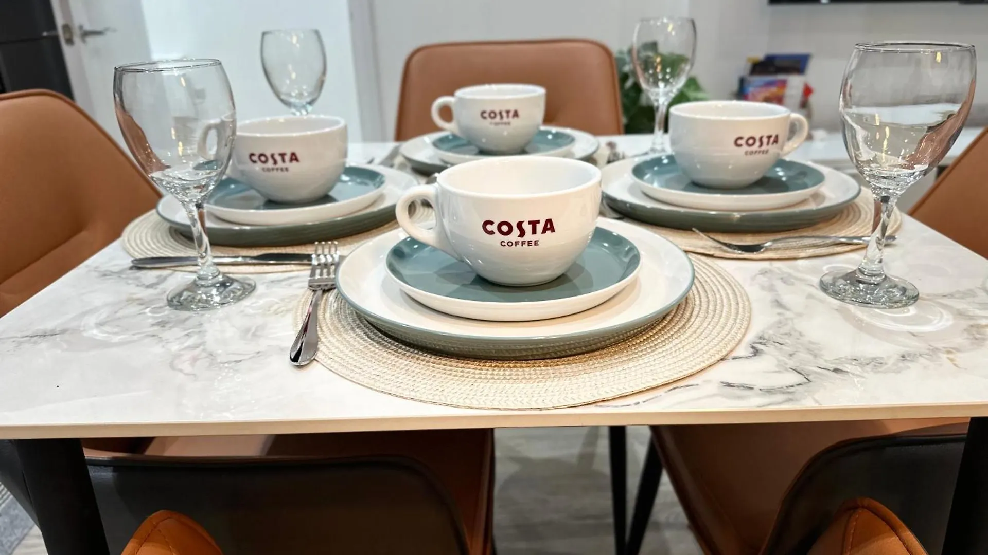 Aqua Dream Luxury Apartment-Coyles Place At Portland 88 Belfast