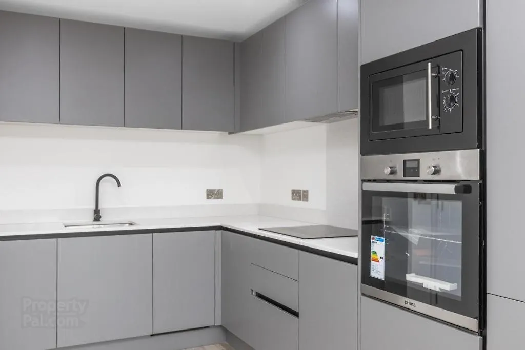 Aqua Dream Luxury Apartment-Coyles Place At Portland 88 벨파스트 영국